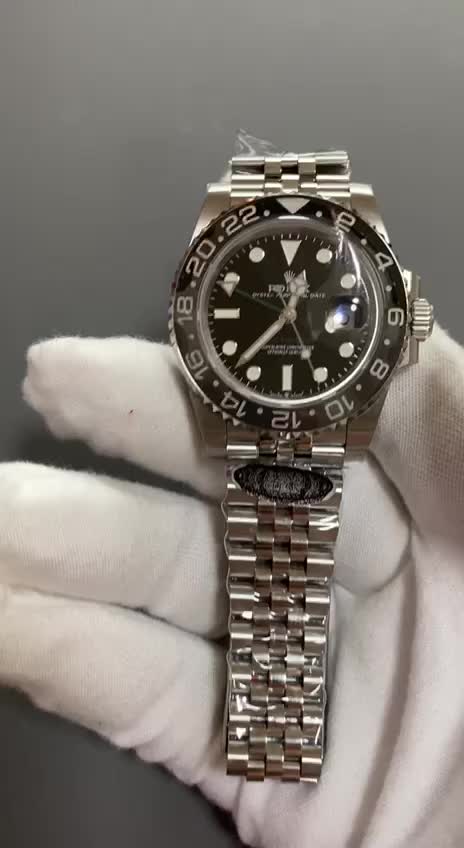 Rolex Gmt Master II Bruce Wayne 126710GRNR Replica-fasswatch