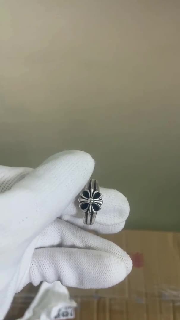 Chrome Hearts Cross Ring - Gothic 925 Sterling Silver Jewelry | David Studio